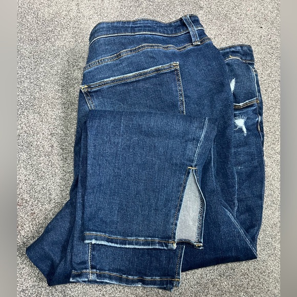 AVA & VIV Distressed Medium Wash Denim
High Rise Jeans Women's Size 26 - Picture 5 of 10